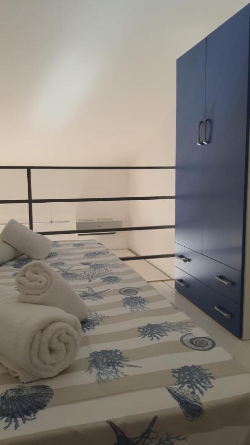 Casa Vacanza Raggio Di Sole 卡斯泰拉马莱 外观 照片
